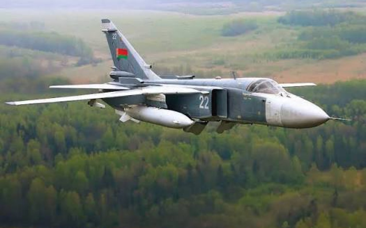 Zelenski bombardmançı təyyarənin vurulduğunu elan etdi